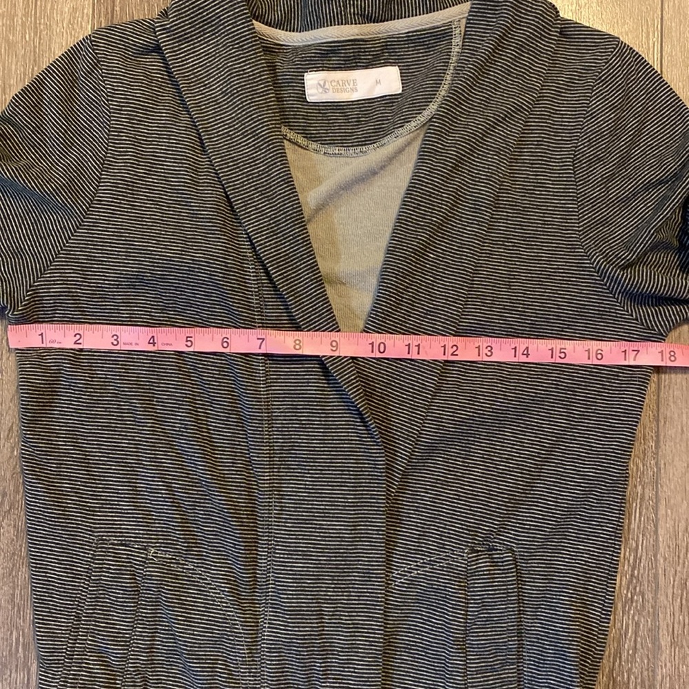 Carve Designs Open Cardigan Size Medium - Picture 7 of 9
